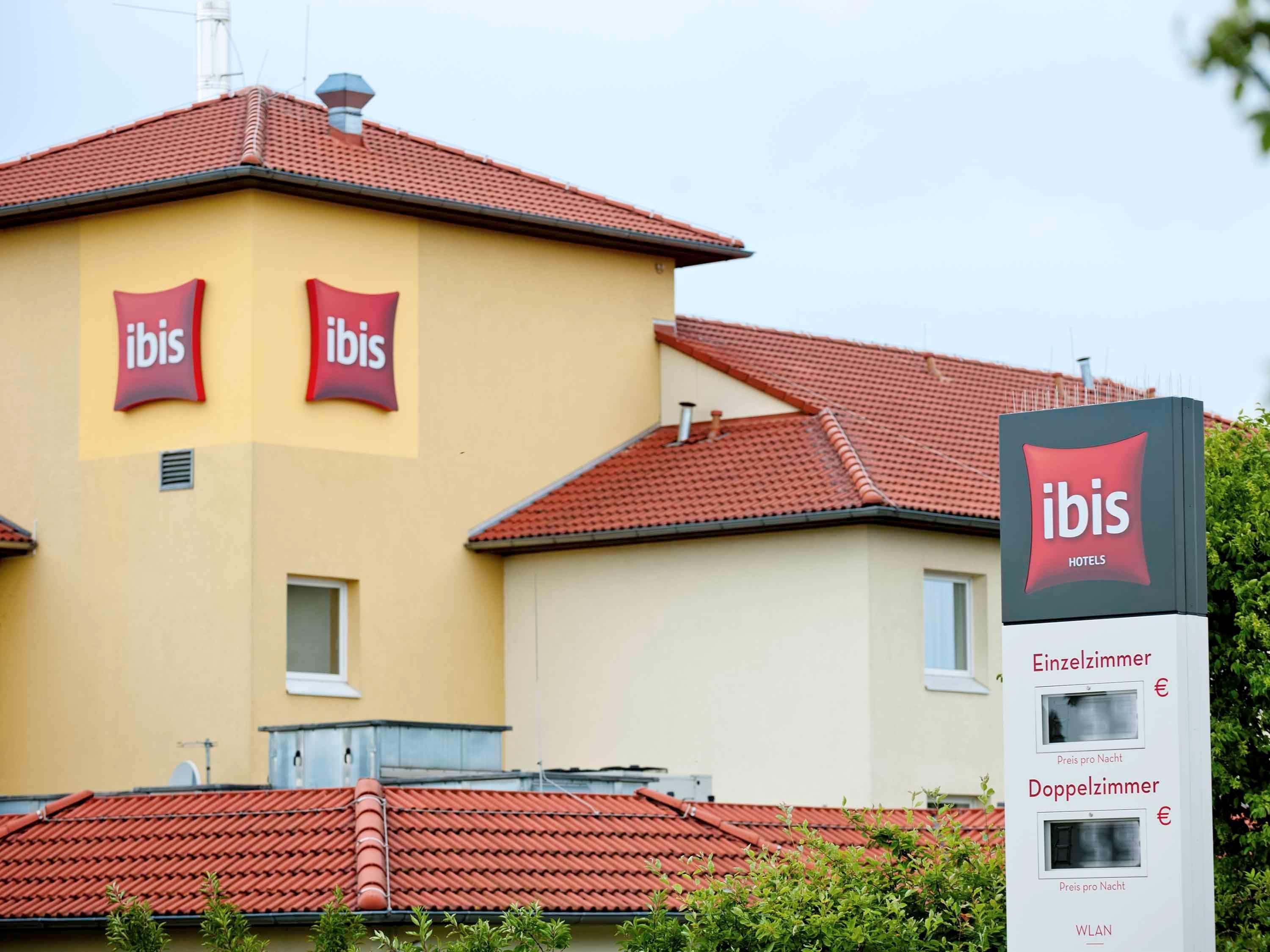 Ibis Hotel Koln Airport Esterno foto